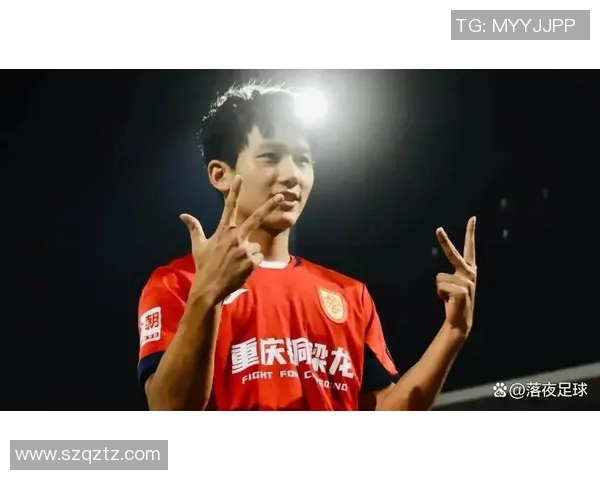 回顾足球明星年少时的采访瞬间展现他们成长的故事与梦想 回顾足球明星年少时的采访瞬间展现他们成长的故事与梦想