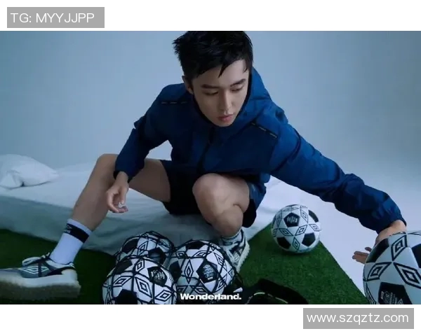 足球明星夏季时尚穿搭牛仔短裤展现运动魅力与个性风采